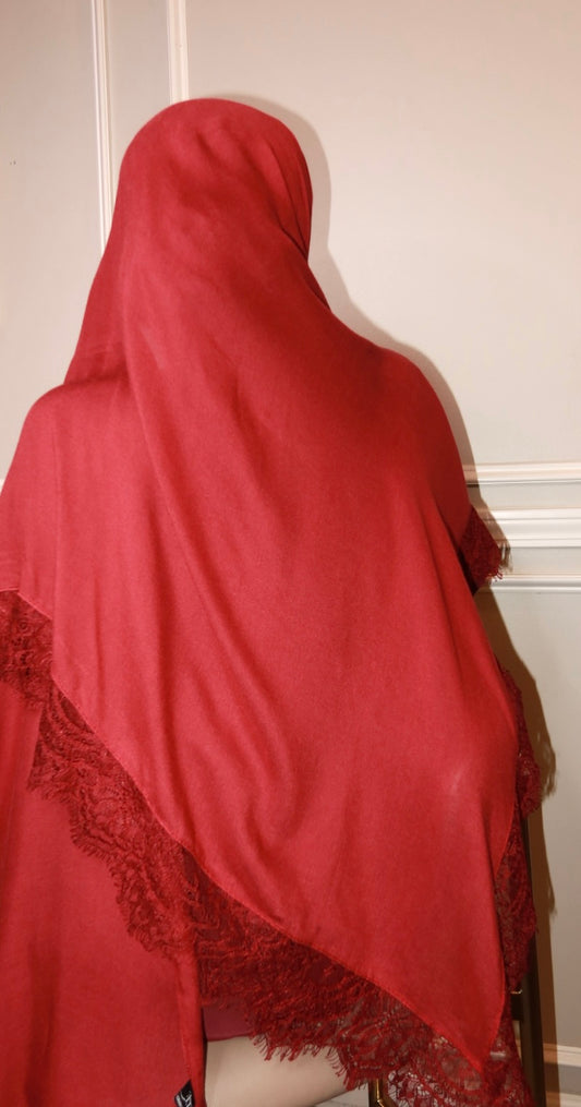 Aslan Lace Modal