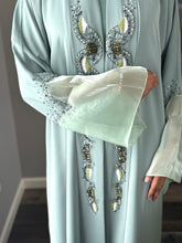 Load image into Gallery viewer, Luxury Abaya Mint
