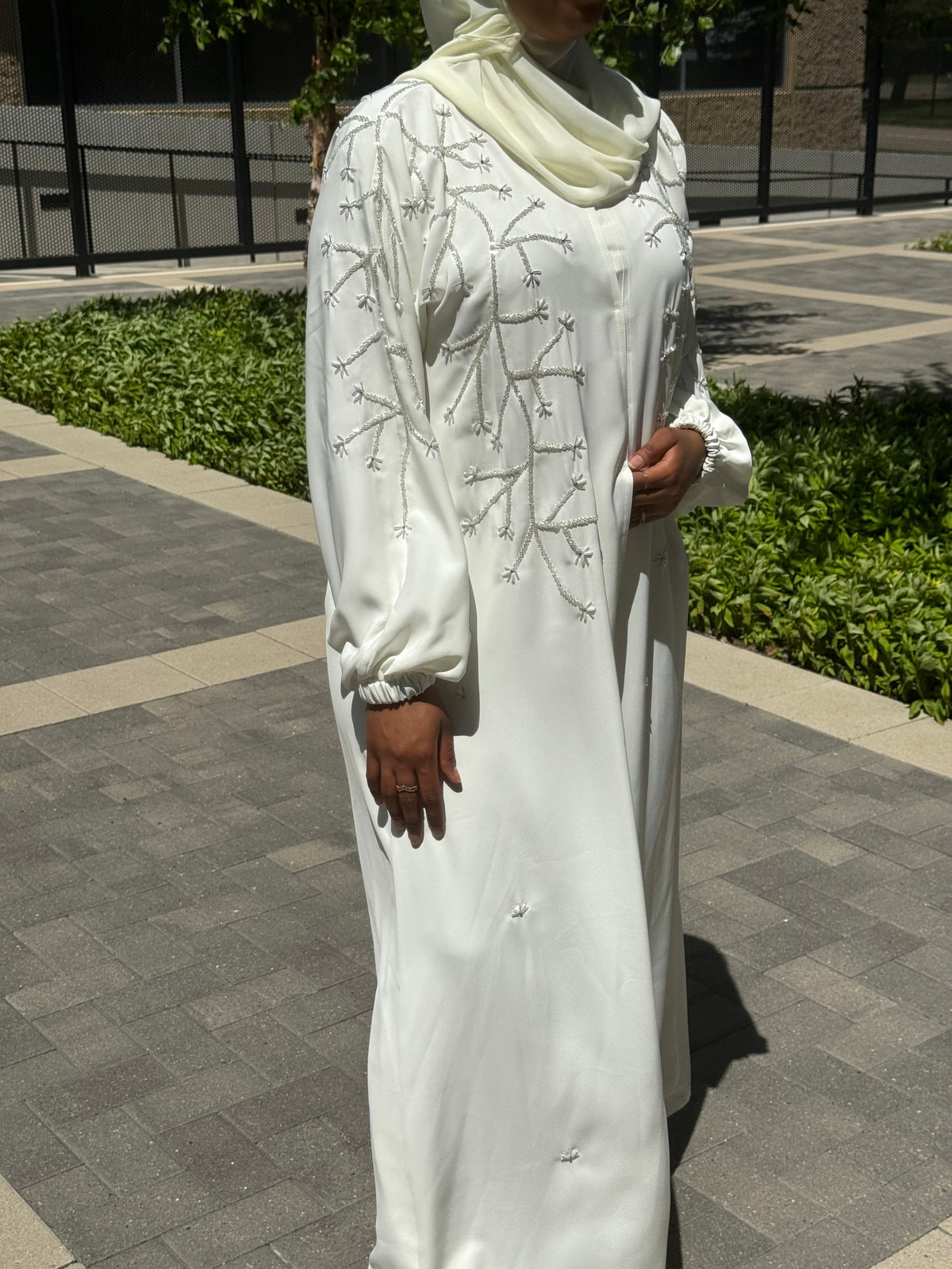 Baredina Off-white Abaya