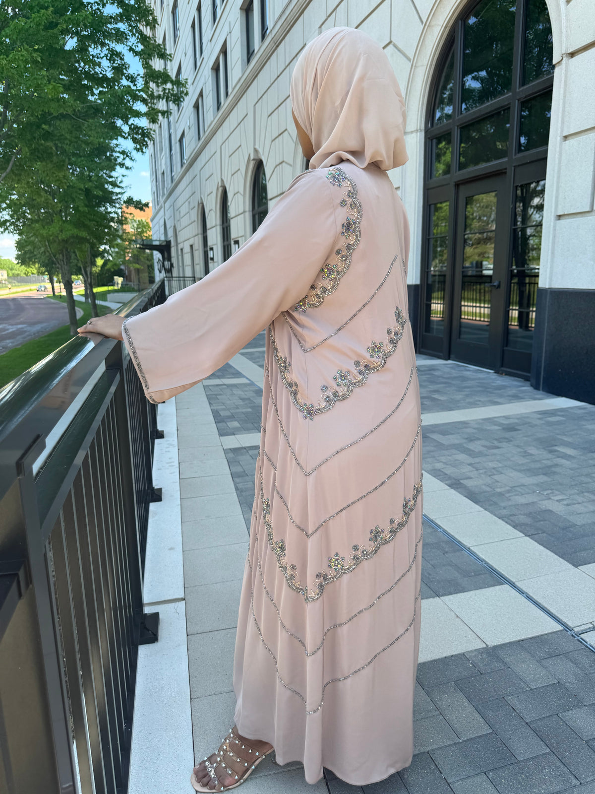 Lamani Nude Abaya