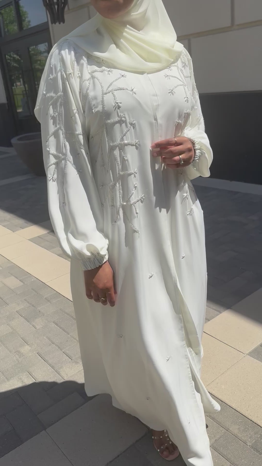 Baredina Off-white Abaya