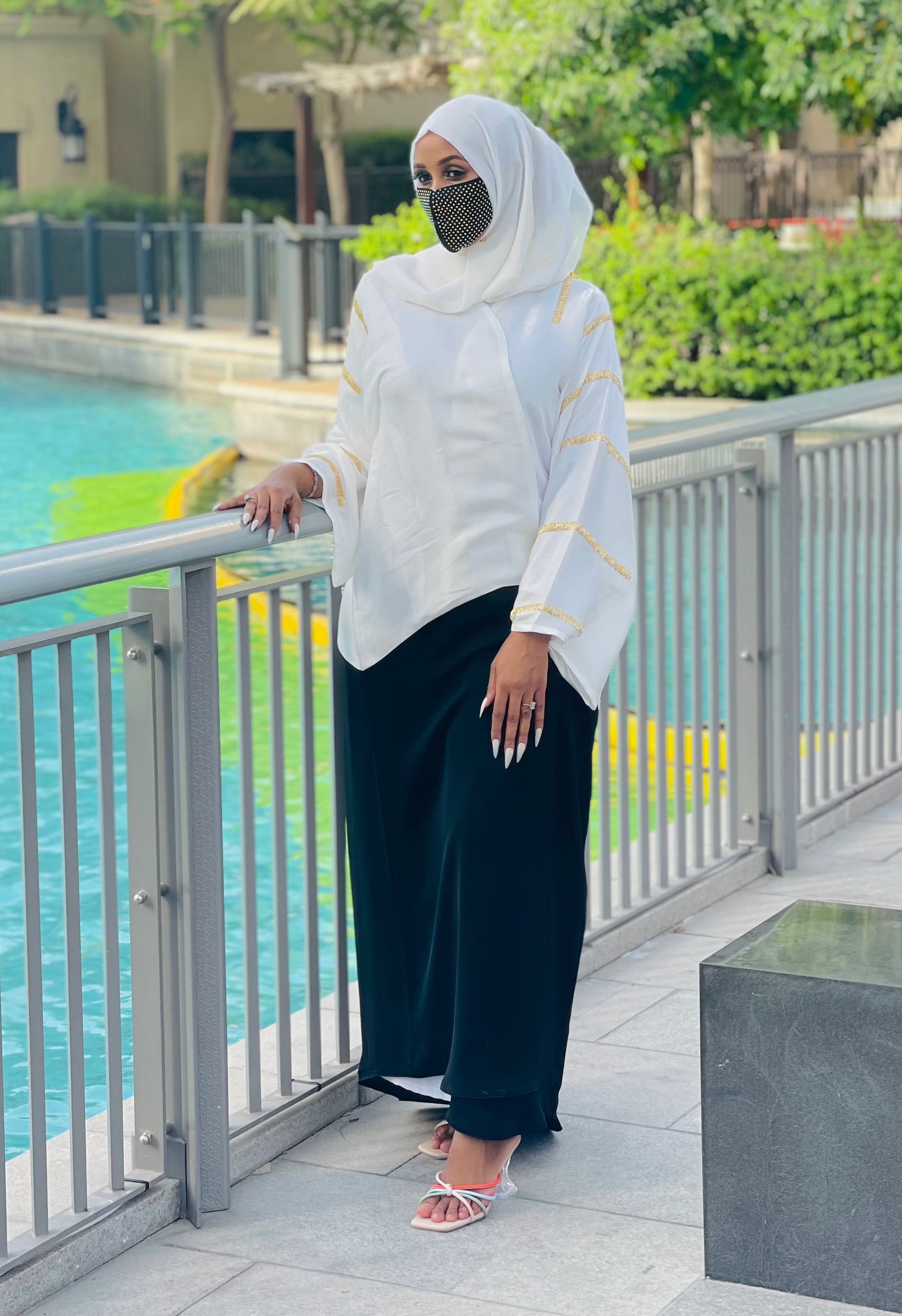 Black and White Open Abaya