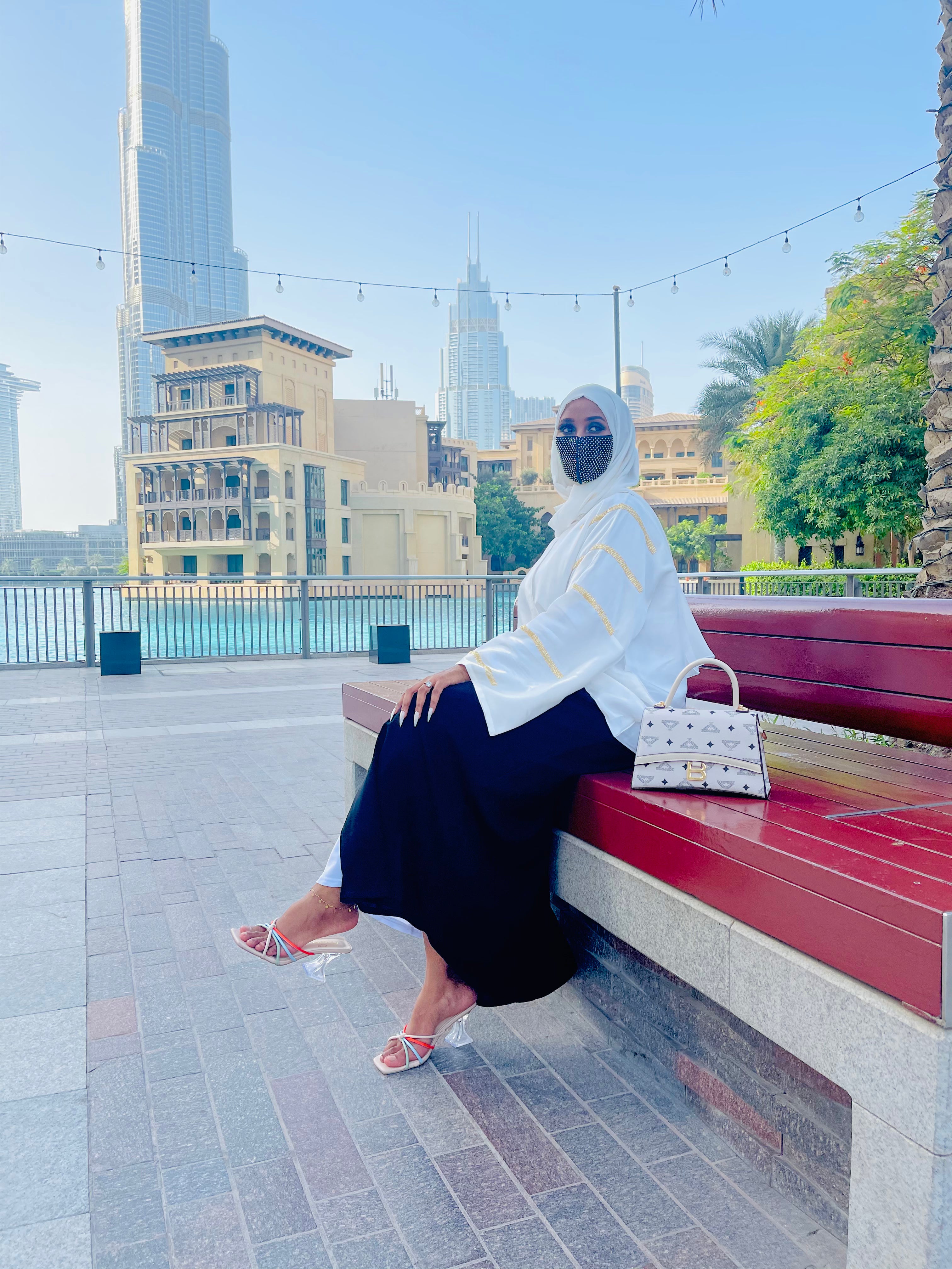 Black and White Open Abaya