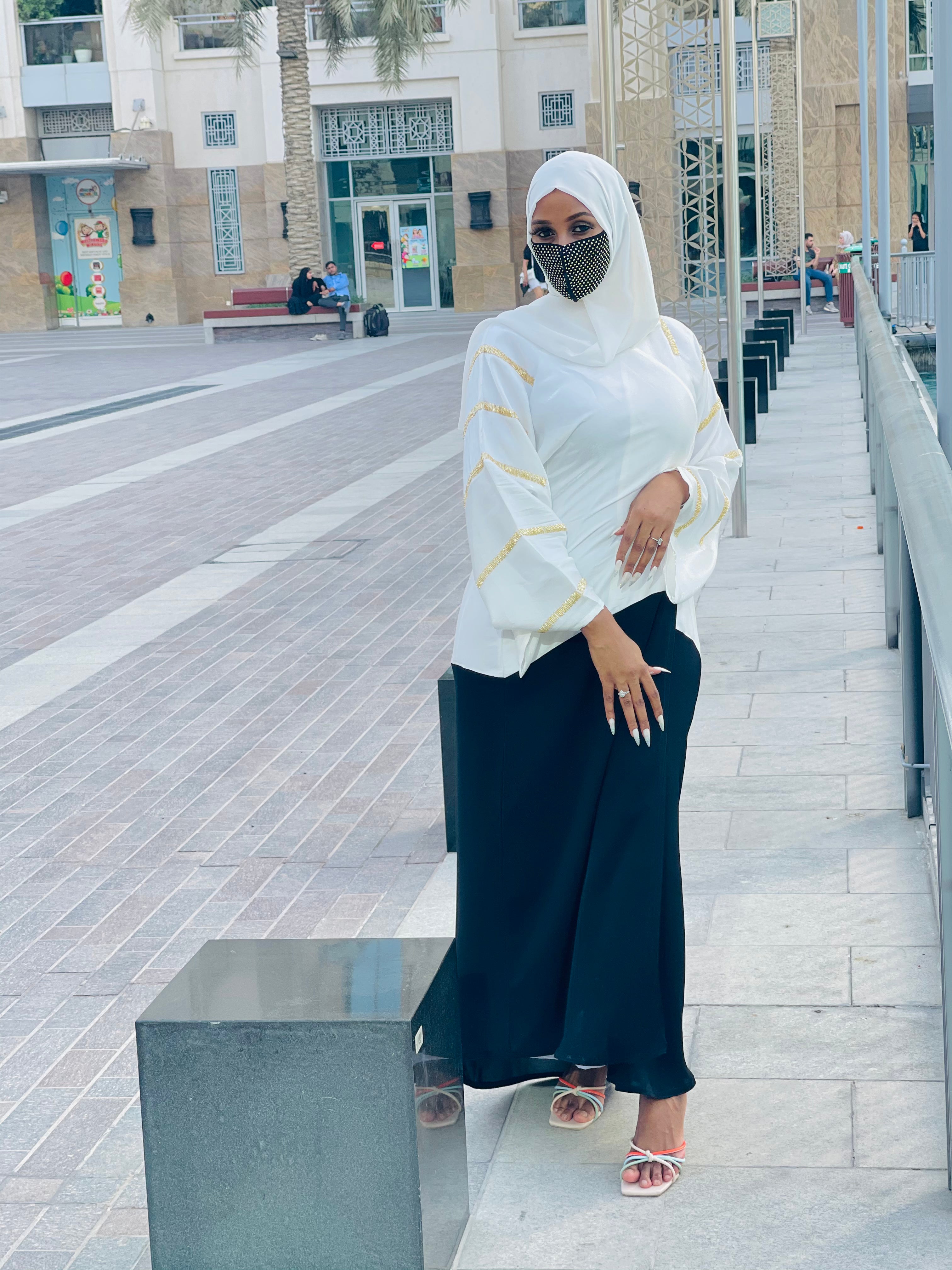 Black and White Open Abaya